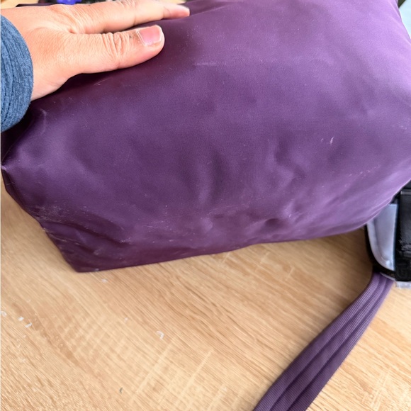 Longchamp Le Pliage Neo Crossbody Top-Handle Shoulder Bag in Deep Purple - Picture 7 of 8